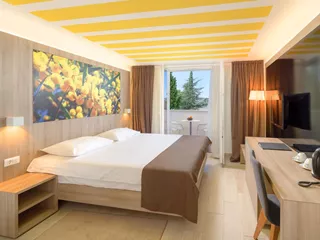 Comfort double garden view room 2 Residence.jpg